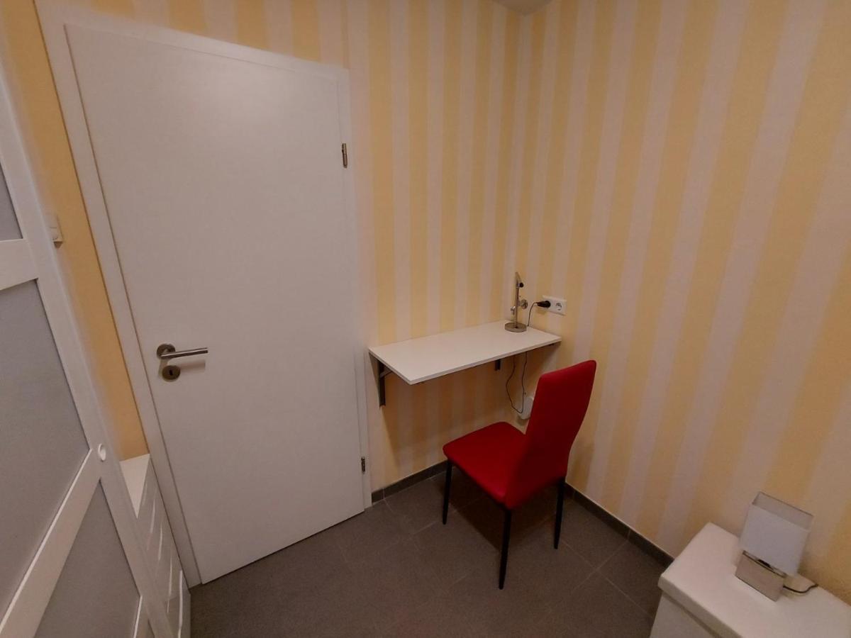Several Different Rooms, Newly Furnished, In A New House In Vichten Exterior photo